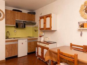 Studio cabine 4 pers, proche plage, parking, climatisé - FR-1-803-81