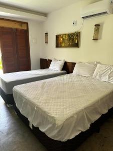 Suite com Ar e Wi Fi na Casa Full Hausi Fortim 01