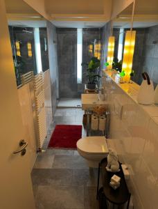 Mountain-view apartment