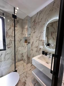 Matisse No27 - City Center Studio With Parking