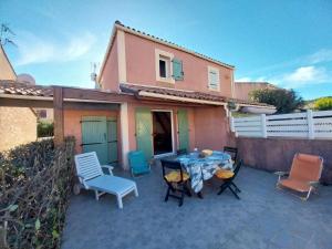 Pavillon T3, 4 couchages, Le Clos St Christophe, Narbonne Plage