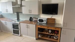 1 Double Bedroom-Shared House-Stonehouse-Stroud-Room 3