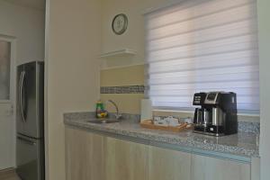 Luxury 3 bedroom 2 bath Lagoon view condo