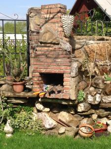 Cozy 5BD House With Frontyard