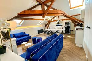 Bright Cocoon Top Floor - Chez Ela