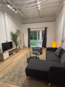 Siam Central 2BR Yumi house Near IconSiam