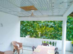 Talalla Bay Inn Beach Bungalow