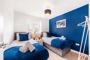 4 Bed, 3 Bath Townhouse in Colchester - Business, Contractor and Leisure - Singles or Superkings - Disc0unts