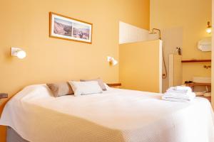 La Noire Petit hotel