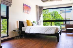 Super Friendly TH Laguna Park