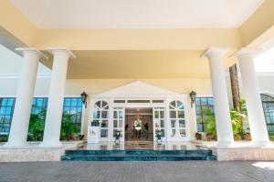 Eurostars Grand Cayacoa