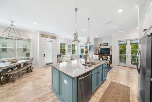 Beautiful Adventure l Dog-Friendly l Near Big Chill l Resort Pool