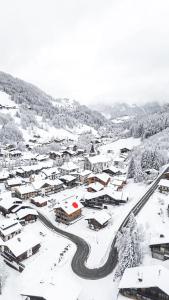 CHALET CHARMING BED and BREAKFAST