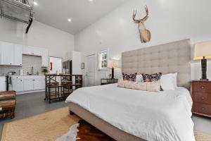 Cactus Coterie - Hot Tub & Fire Pit