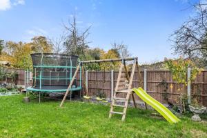 Heritage Look, Luxury Feel - London Family House