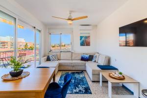 Sun and Sea - Perfect stay next to the airport