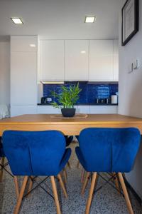 Sun and Sea - Perfect stay next to the airport