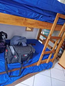 Pé na areia, praia Ocian