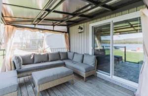 Riverview Cottage Escape