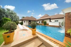 Villa with Huge Private Pool and Tropical Garden Just 10 Minutes Walk to Kamala Beach