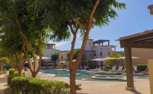 Apartamento, Mavila at Quivira