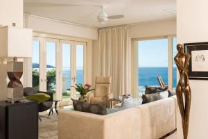 Exquisite Hilltop Villa with Luxurious Modern Design, Sweeping Ocean Views & Sparkling Infinity Pool