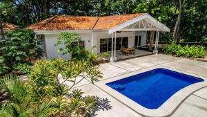 Brasilito House and Apartment with Pool Sleeps 8