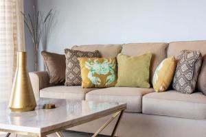 Modern, Immaculate Unit in Flamingo with Spectacular Ocean Views