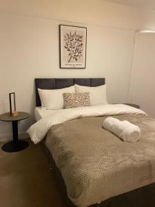 24 Severn House by Holcott