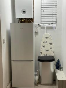 24 Severn House by Holcott