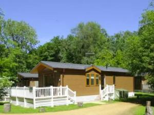 Merley Woodland Signature 2 Lodge with Hot Tub