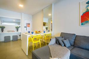 ITNC024- Apê com 4 quartos na Av. Atlântica de BC