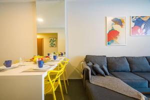 ITNC024- Apê com 4 quartos na Av. Atlântica de BC