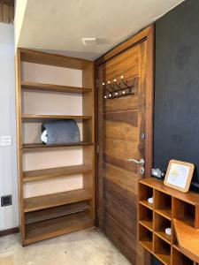 Loft Aconchegante com Atmosfera Intimista em Meio à Natureza – Granja Viana
