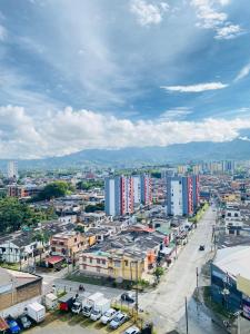 La vida es bella! hermoso apartamento con piscina cerca al centro de pereira