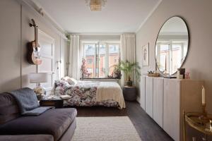 Stylish Studio with Prized Courtyard, Kungsholmen