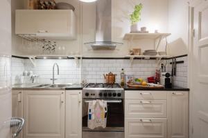 Stylish Studio with Prized Courtyard, Kungsholmen