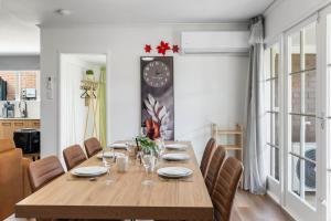 Contemporary 4BR Home in Prime Upper Mount Gravatt