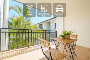 Modern Tropical 1BR Oasis in Spring Hill SHS 21