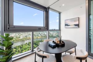 Stylish 1BR Retreat with Stunning High-Rise Views