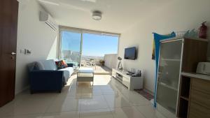 Sunshine Apartments Mellieha - modern two bedroom penthouse with terrace