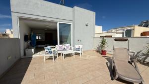 Sunshine Apartments Mellieha - modern two bedroom penthouse with terrace