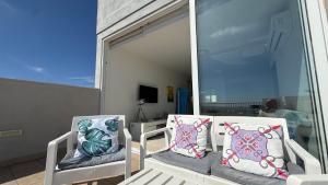Sunshine Apartments Mellieha - modern two bedroom penthouse with terrace
