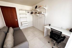 Auguri House 3 bedrooms, large living room with garden