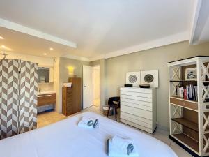 Antibes Center Old Town by the Sea