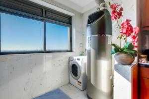 Skyview 2BR with Balcony and Garage