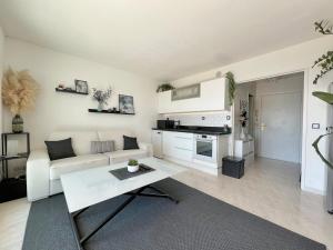 Studio classé 3 étoiles vue mer - terrasse et plage