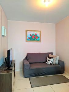Apartamento inteiramente mobiliado