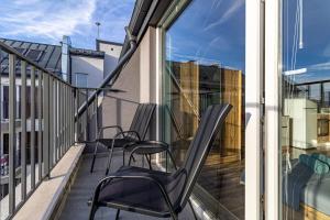 Student City Studio With Mountain View Balcony and Underground Parking 1