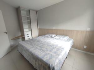 Apto térreo, 30 metros do mar no centrinho de Ingleses!!